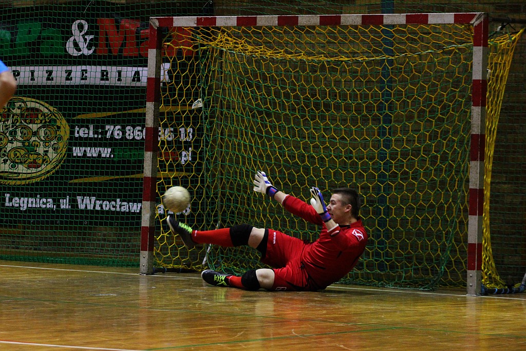 Zwyciestwo Cuprum Polkowice w Legnicy cz1