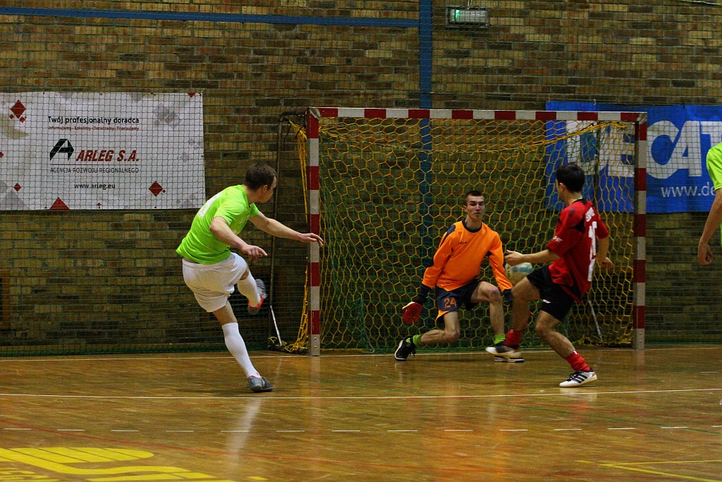 Zwyciestwo Cuprum Polkowice w Legnicy cz1