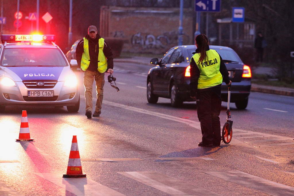Dwie potrącone osoby na Wrocławskiej
