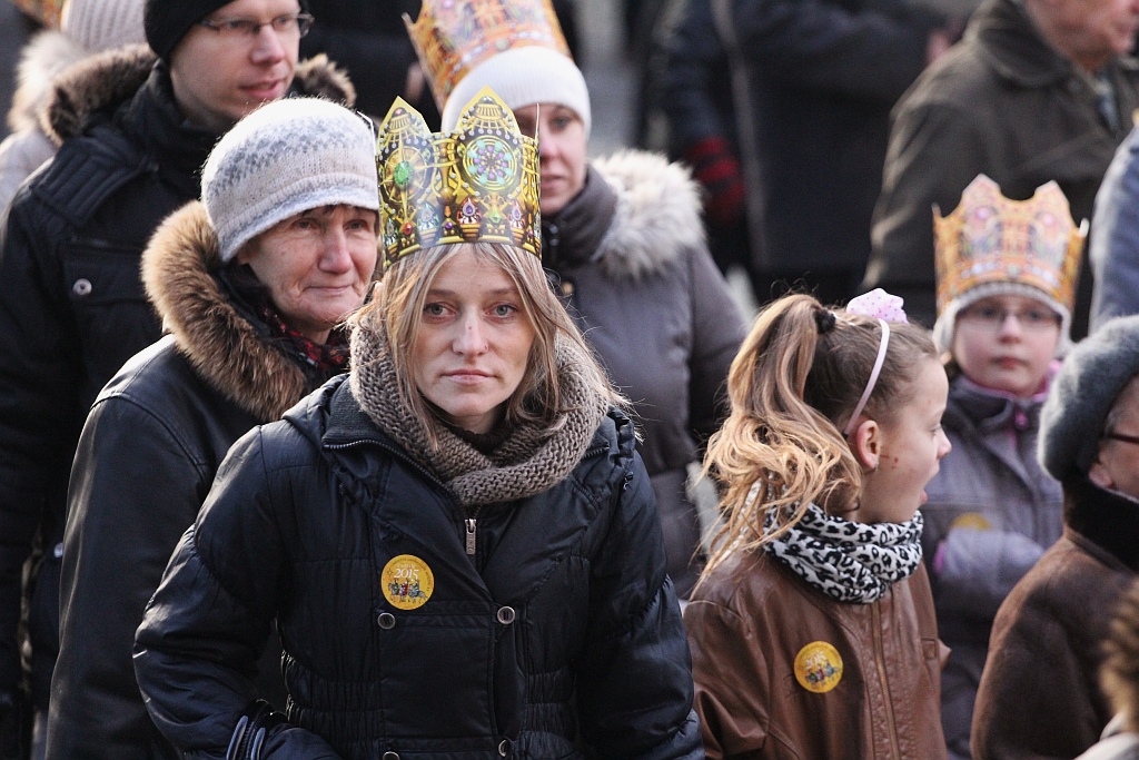 Tłum legniczan przeszedł w Orszaku Trzech Króli