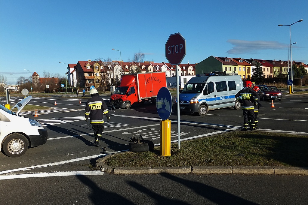 Zderzenie dwóch aut na Sikorskiego