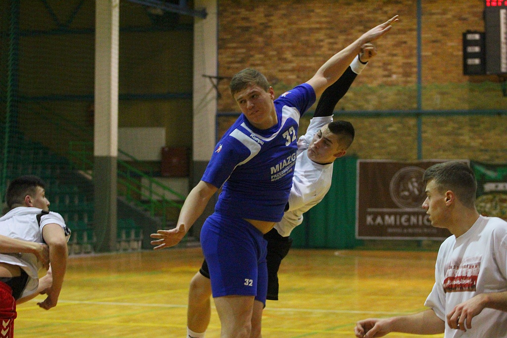 Juniorzy Siódemki Miedź rozbili drugoligowca