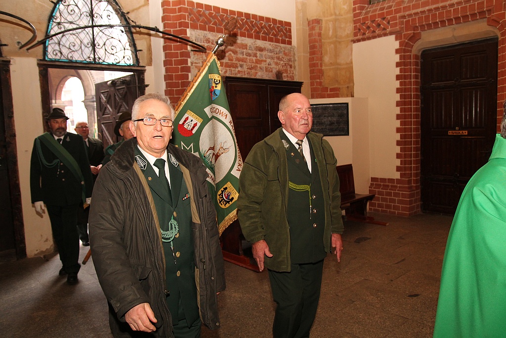 Myśliwi kolędowali i częstowali grochówką.