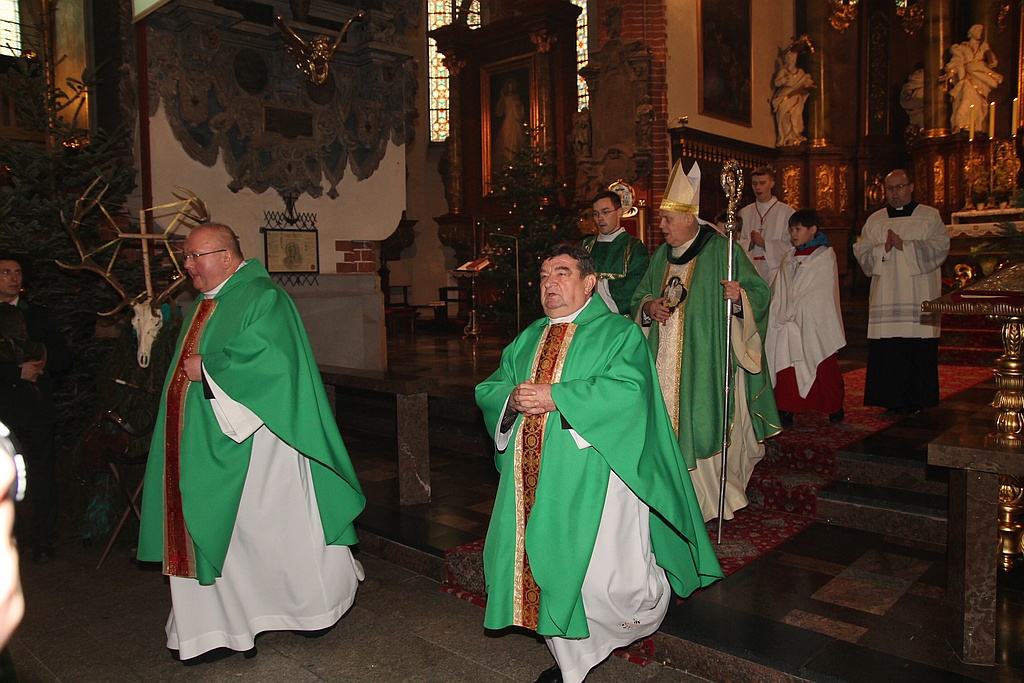 Myśliwi kolędowali i częstowali grochówką.