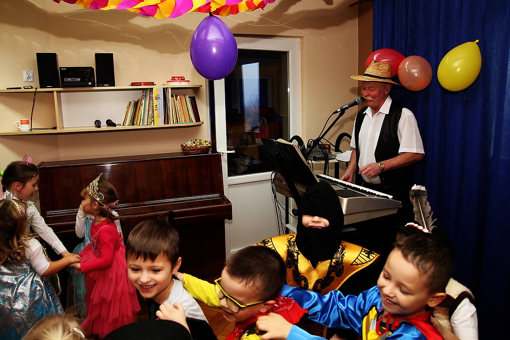 Zabawa karnawałowa w przedszkolu nr 8