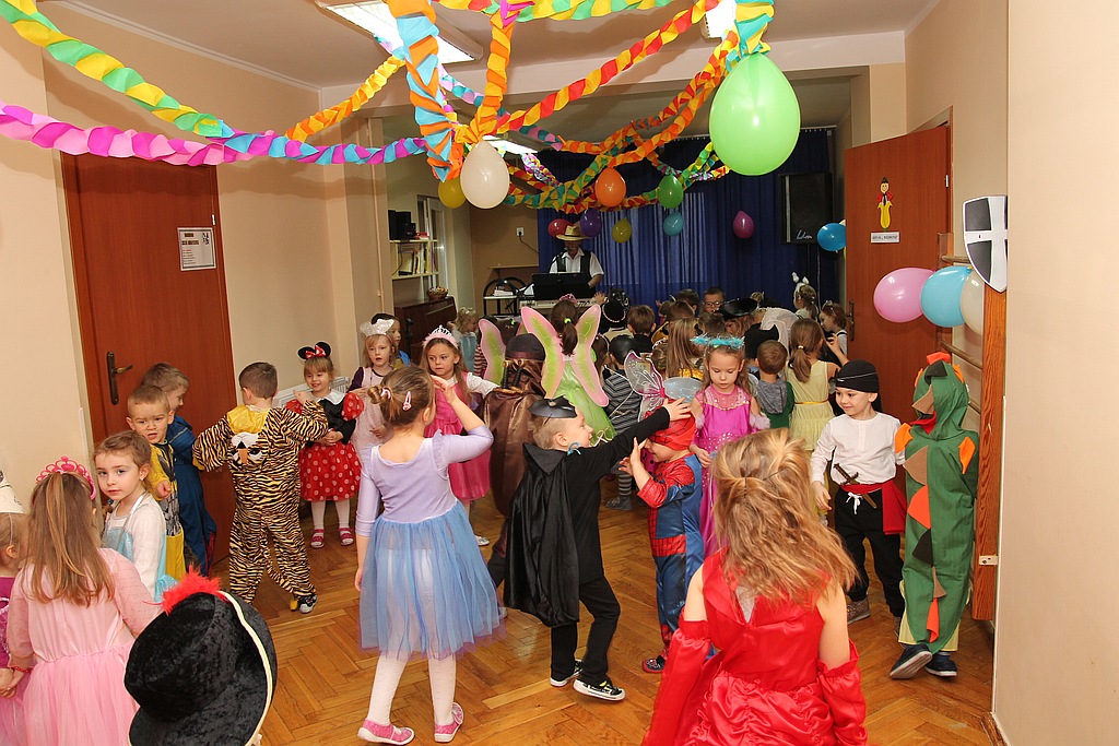 Zabawa karnawałowa w przedszkolu nr 8