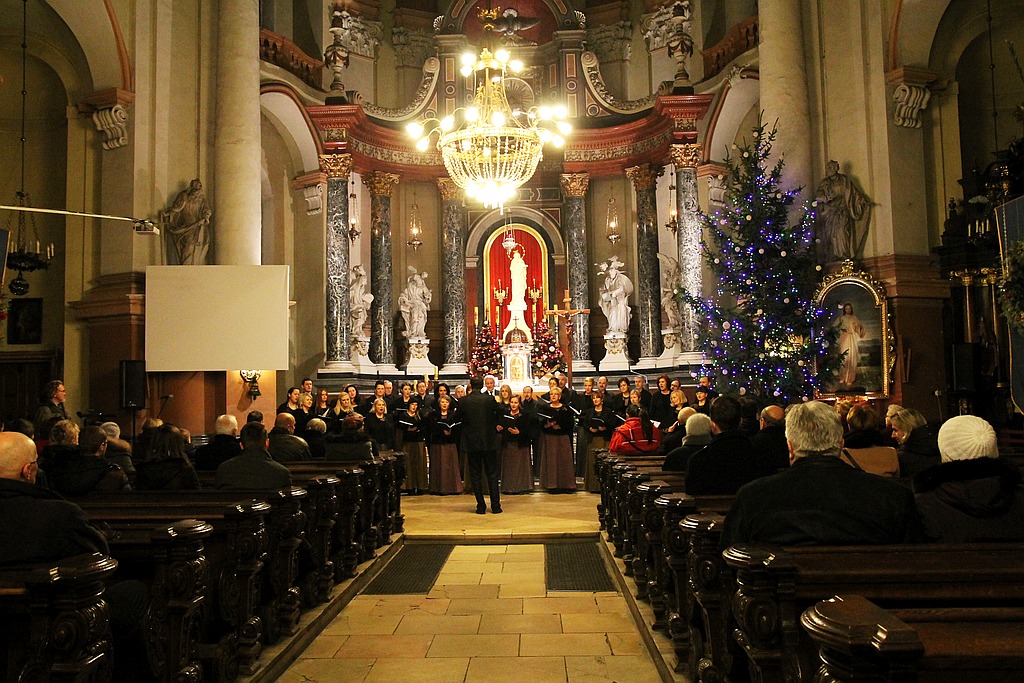 Koncert Chóru Madrygał w Kościele św.Jana
