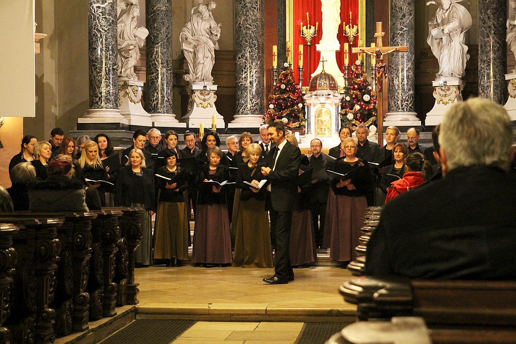 Koncert Chóru Madrygał w Kościele św.Jana