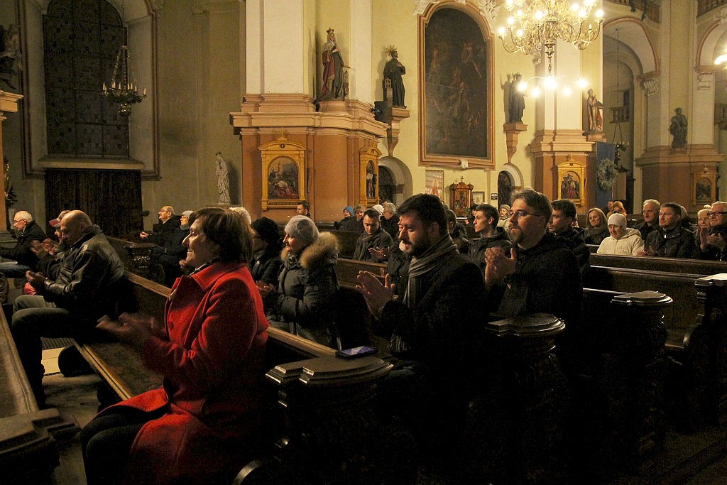 Koncert Chóru Madrygał w Kościele św.Jana