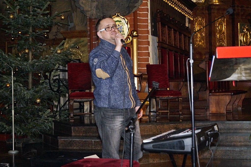Muzyka i pomoc z serca płynące