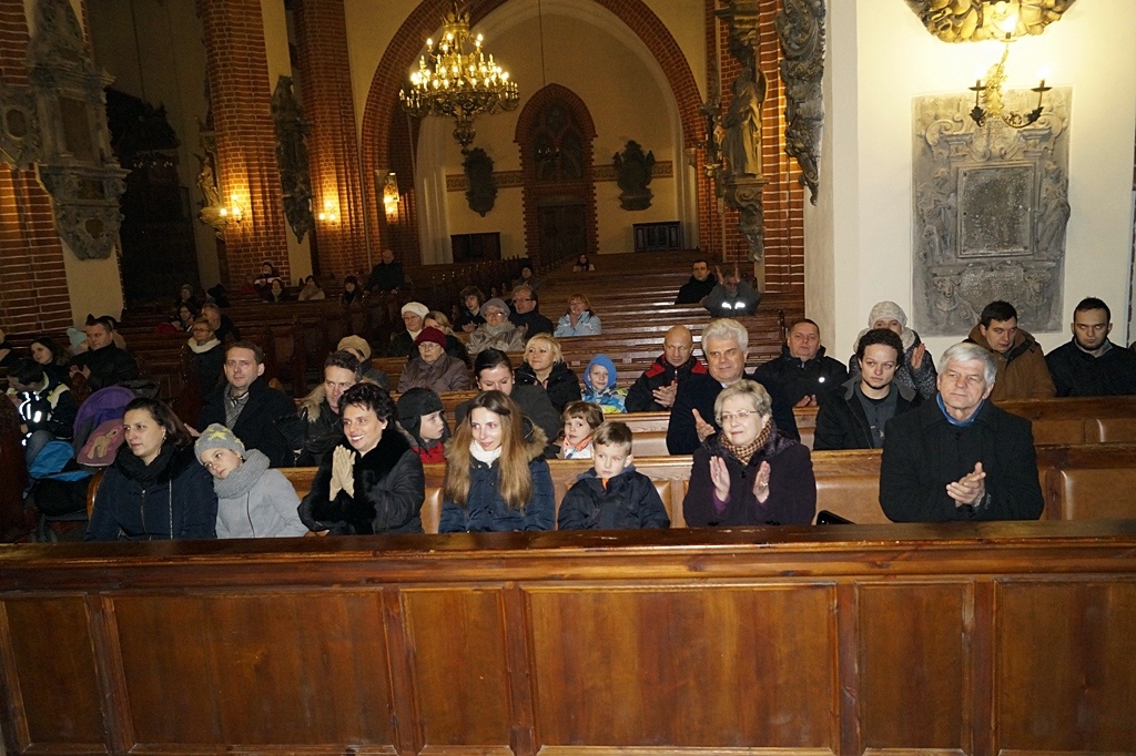 Muzyka i pomoc z serca płynące