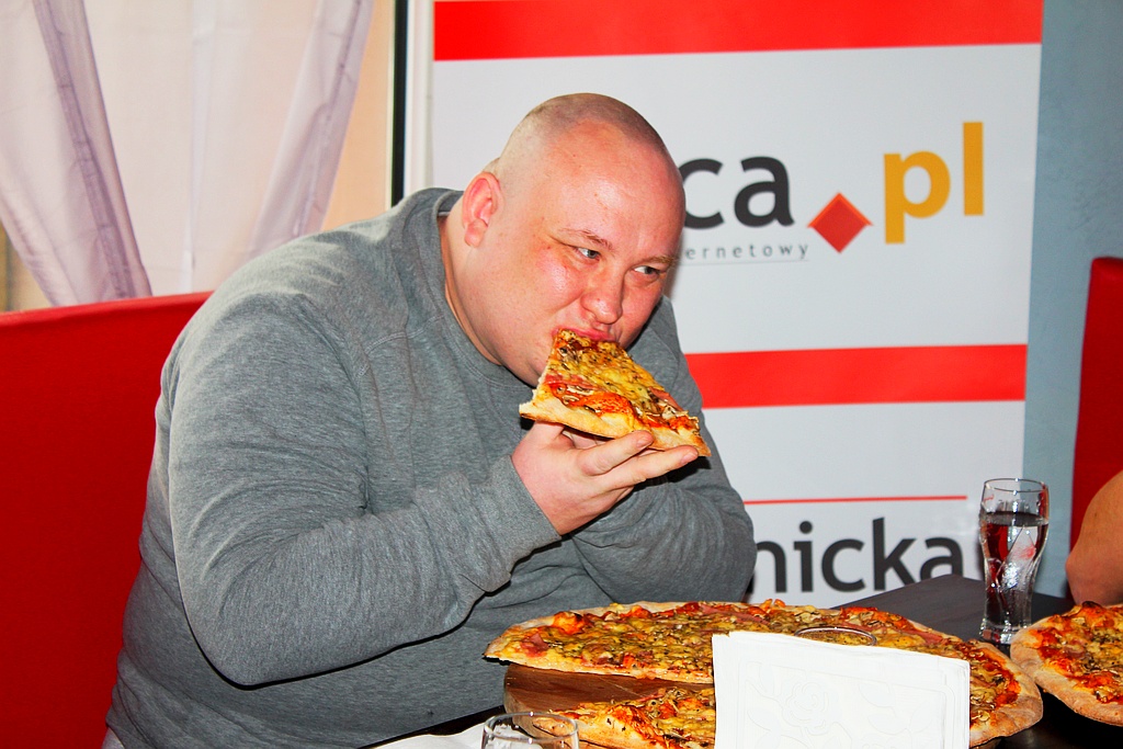 Piotr Grzelak Mistrzem Legnicy w jedzeniu pizzy