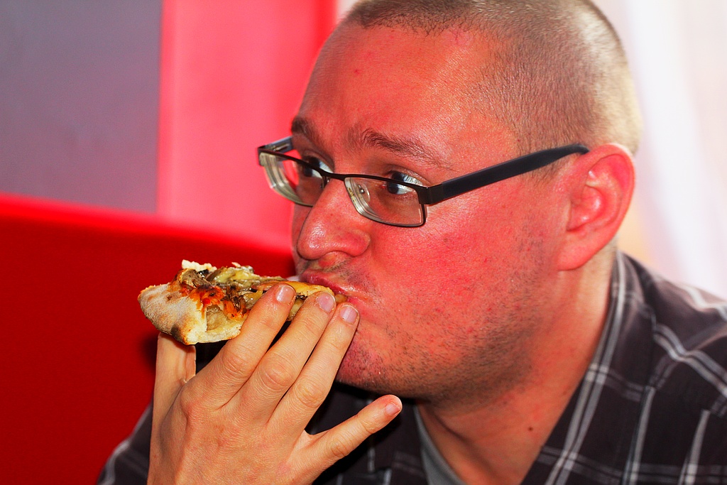 Piotr Grzelak Mistrzem Legnicy w jedzeniu pizzy