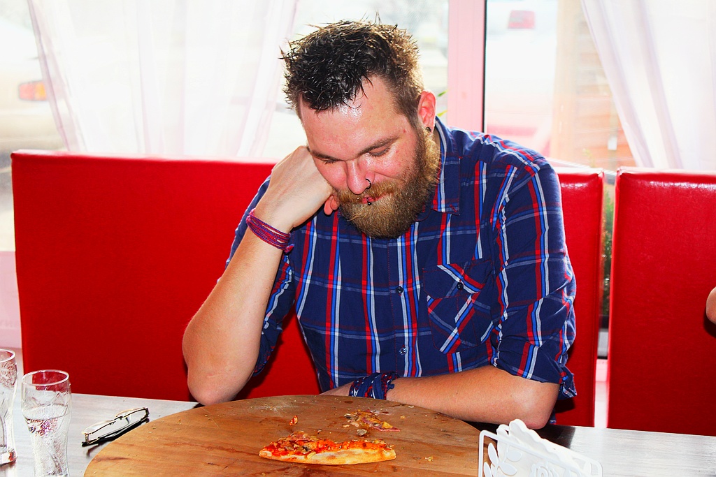 Piotr Grzelak Mistrzem Legnicy w jedzeniu pizzy