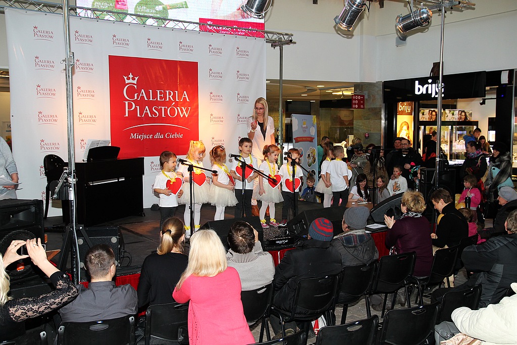 Przedszkolaki dla babci i dziadka w Galerii Piastów