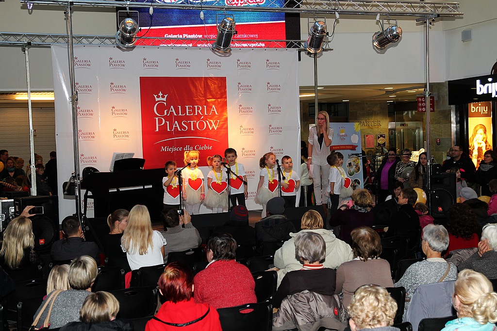 Przedszkolaki dla babci i dziadka w Galerii Piastów