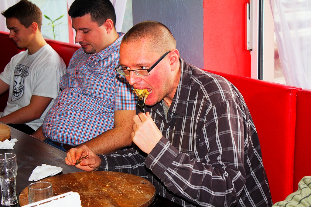 Piotr Grzelak Mistrzem Legnicy w jedzeniu pizzy