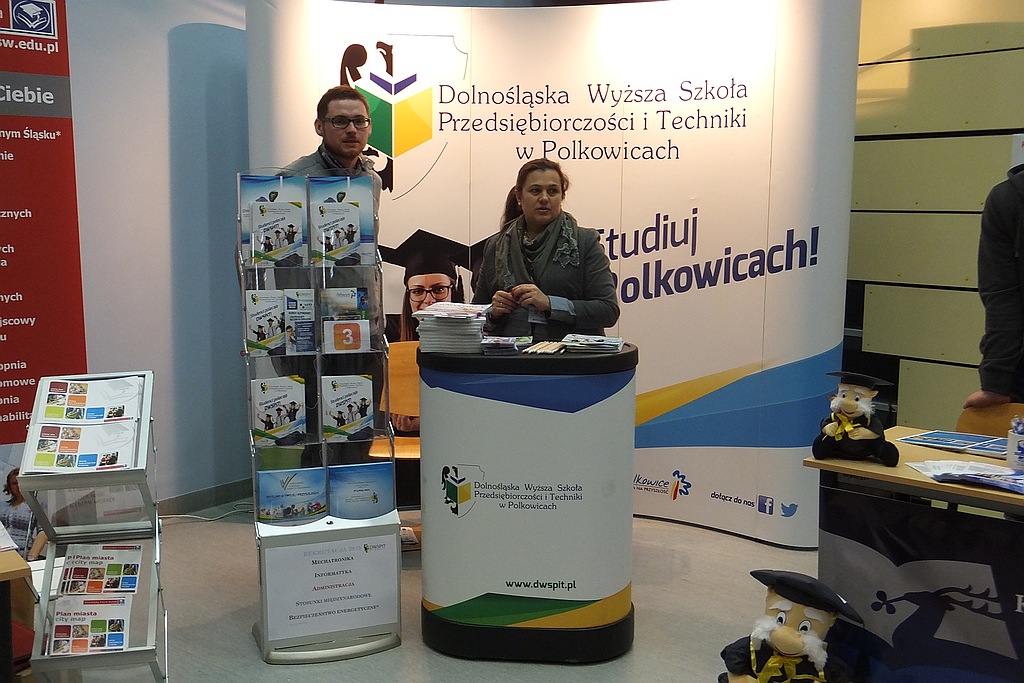 Tłumy na VI Legnickich Prezentacjach Edukacyjnych