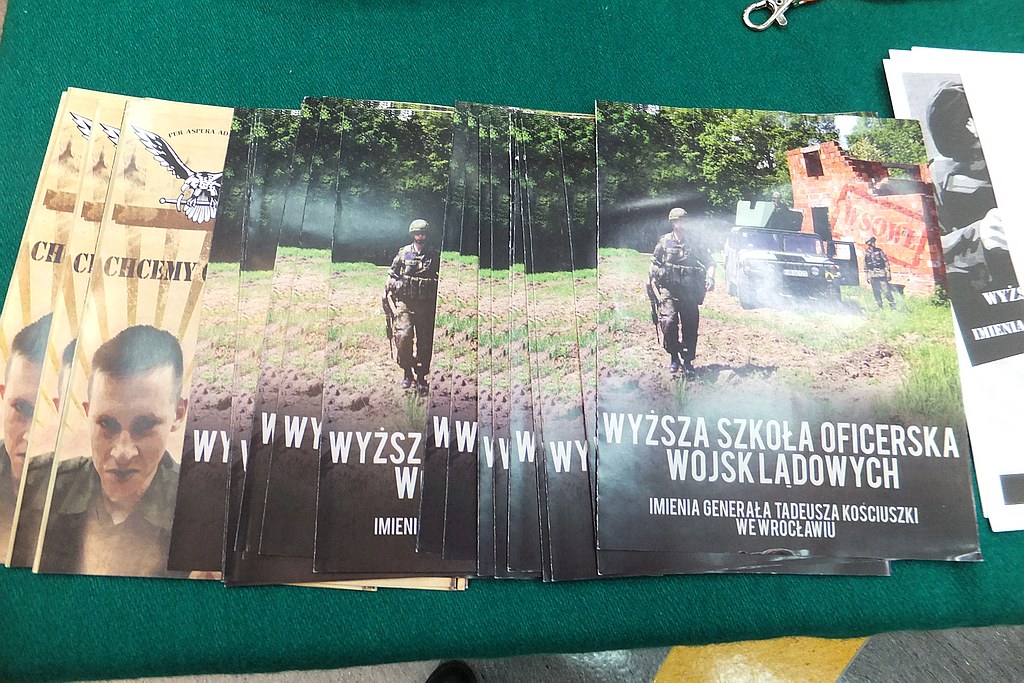 Tłumy na VI Legnickich Prezentacjach Edukacyjnych