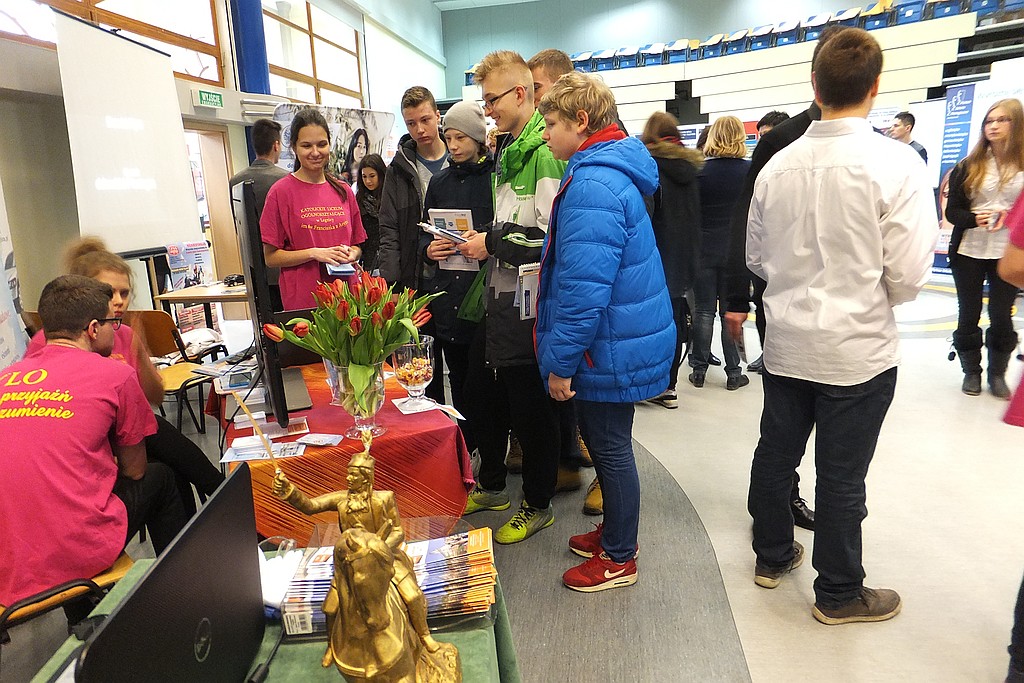 Tłumy na VI Legnickich Prezentacjach Edukacyjnych