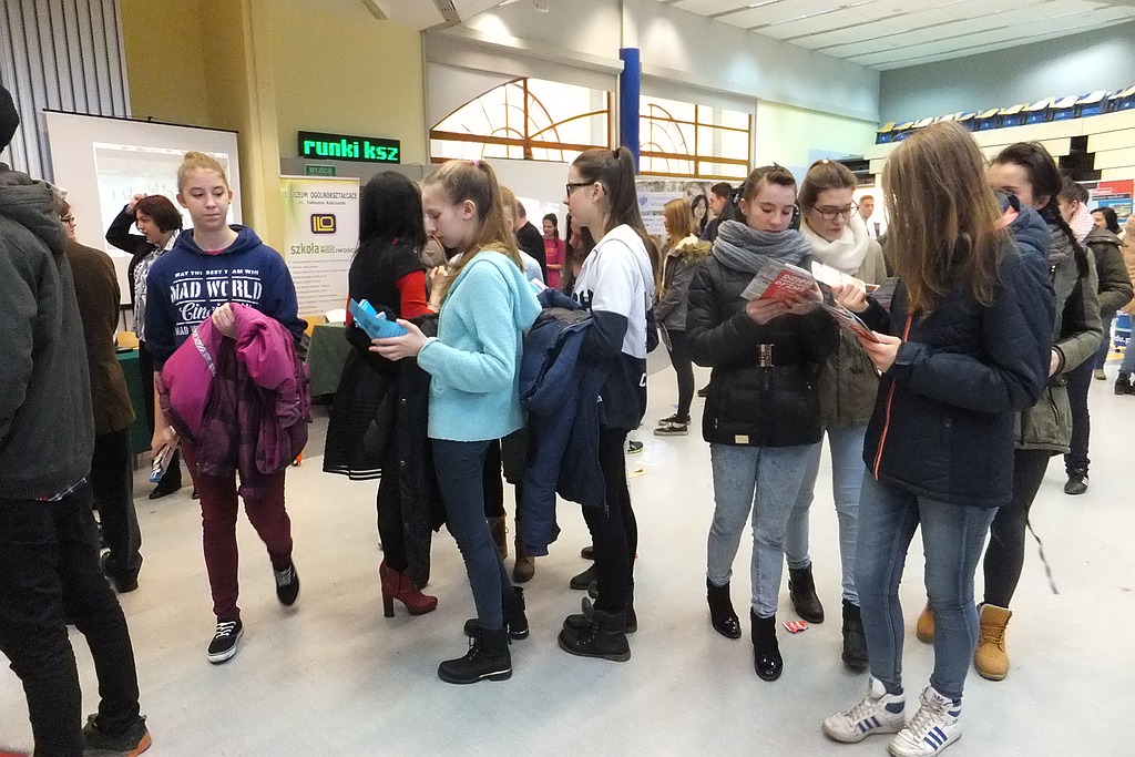 Tłumy na VI Legnickich Prezentacjach Edukacyjnych
