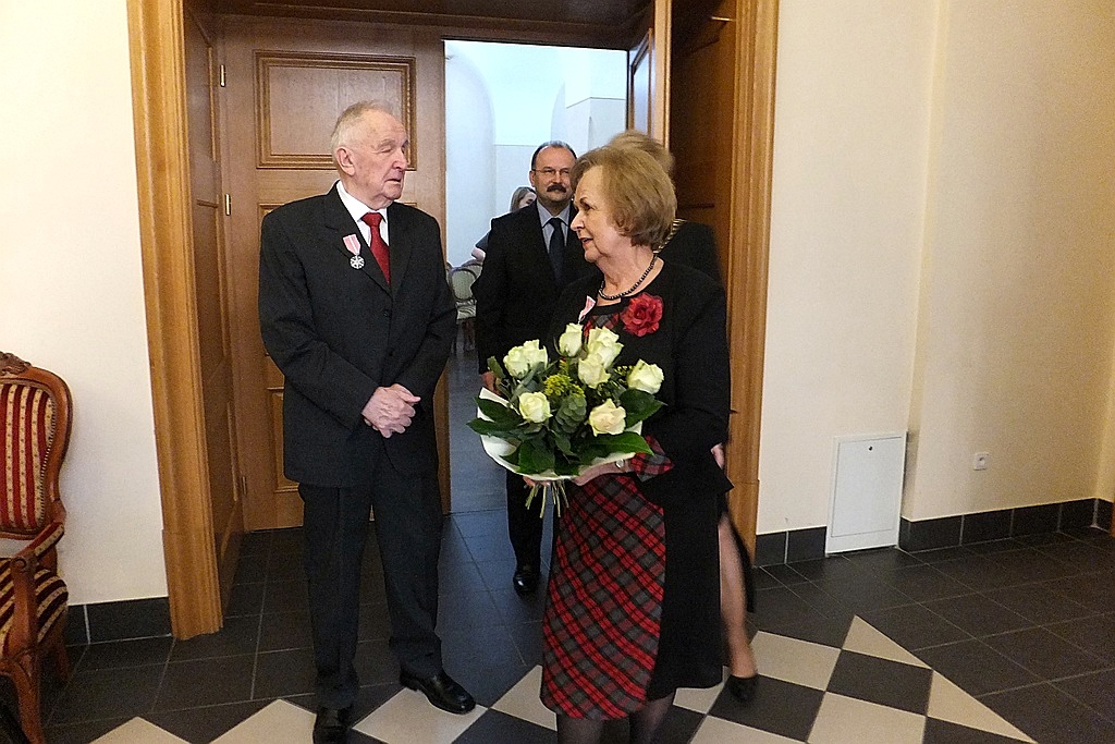 Jechał na swój ślub pociągiem towarowym