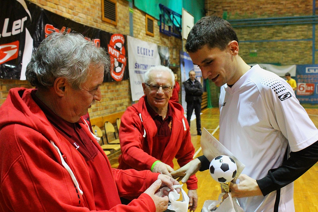 PapaMax i Klub Kokosa w futsalowej elicie