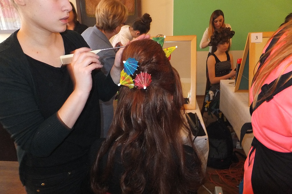 Mistrzynie grzebienia walczą o awans