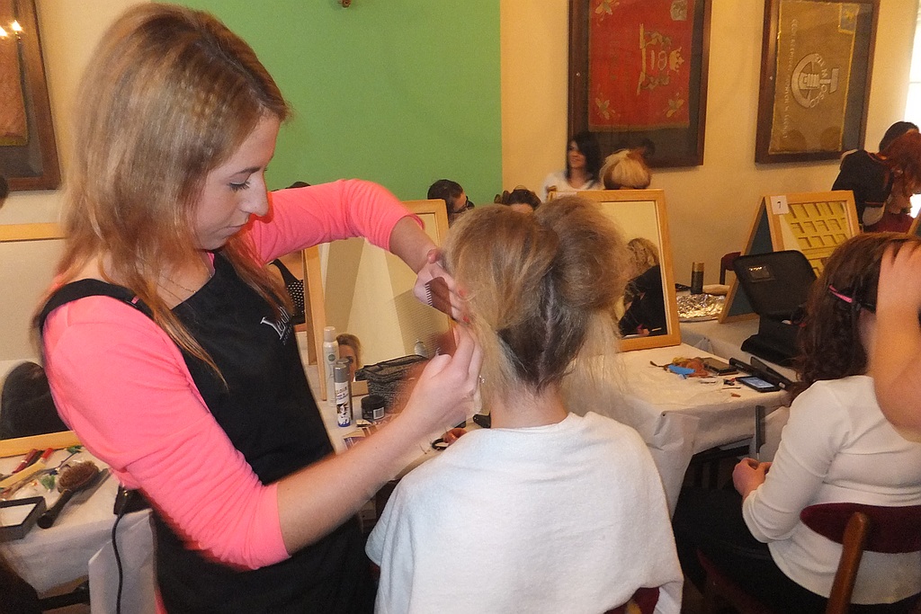 Mistrzynie grzebienia walczą o awans