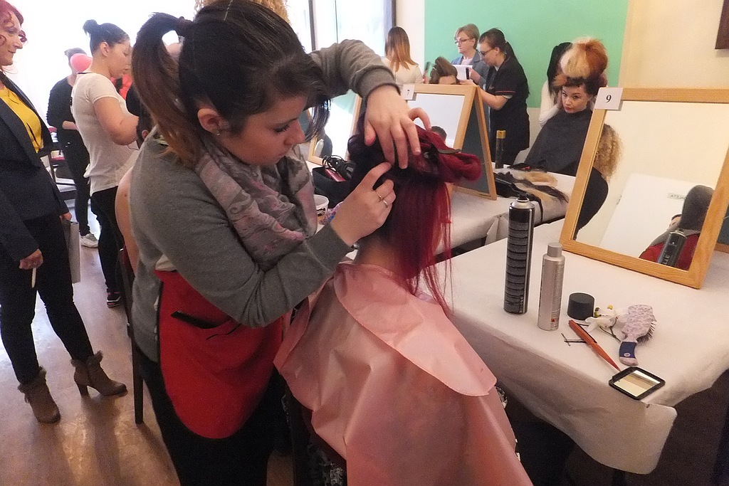 Mistrzynie grzebienia walczą o awans