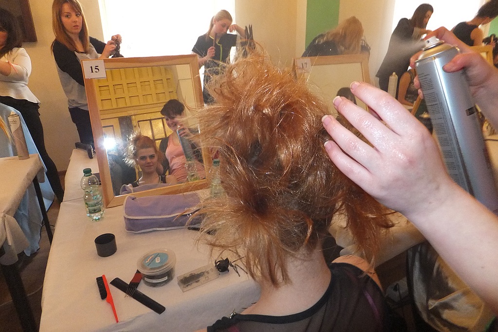 Mistrzynie grzebienia walczą o awans