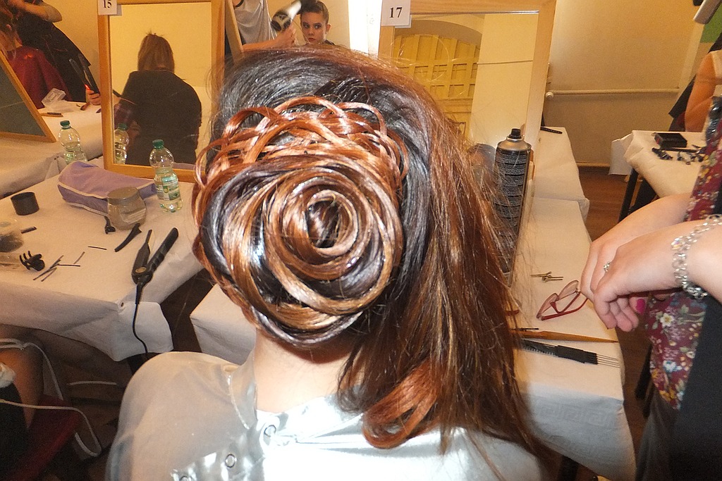 Mistrzynie grzebienia walczą o awans