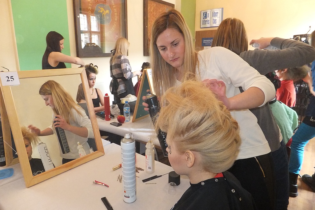 Mistrzynie grzebienia walczą o awans