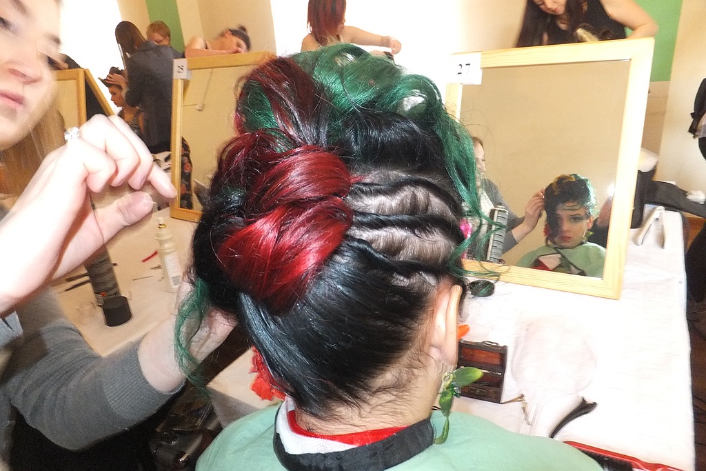 Mistrzynie grzebienia walczą o awans