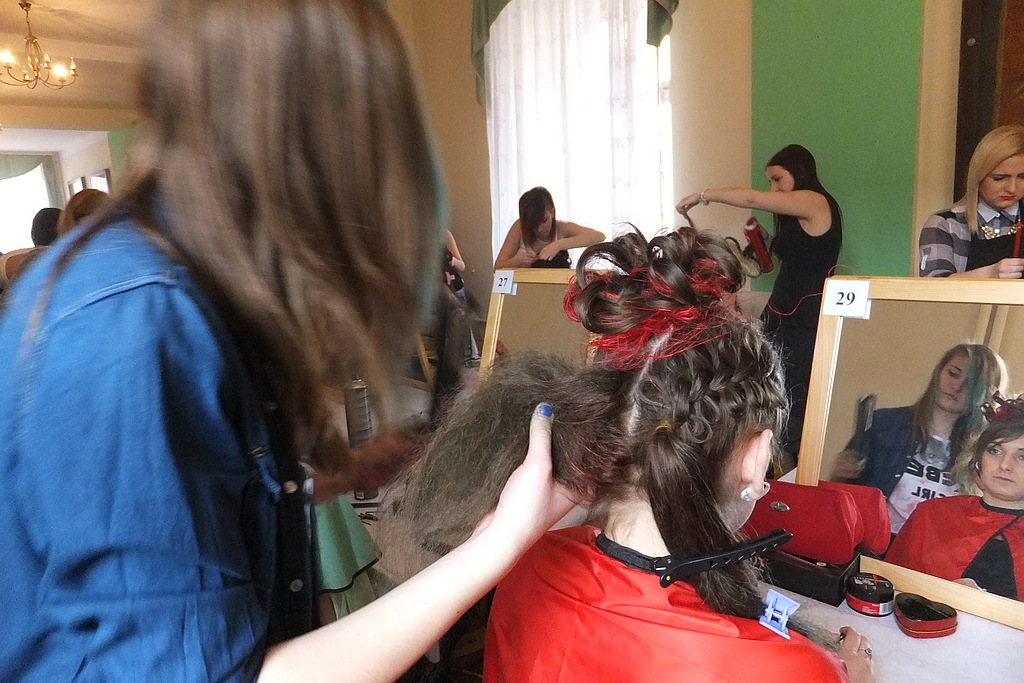 Mistrzynie grzebienia walczą o awans