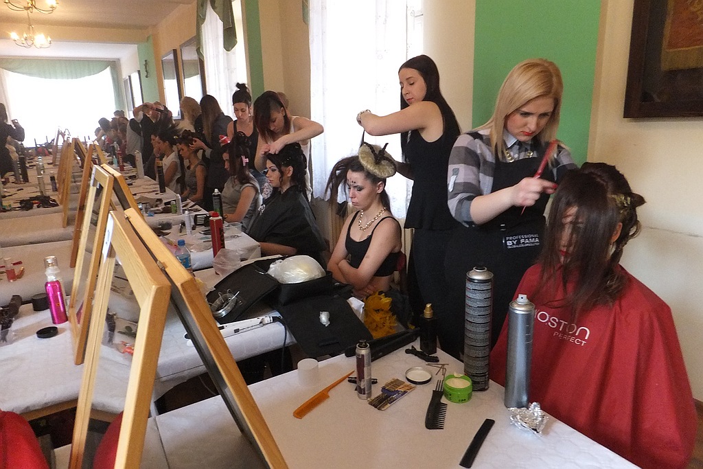 Mistrzynie grzebienia walczą o awans