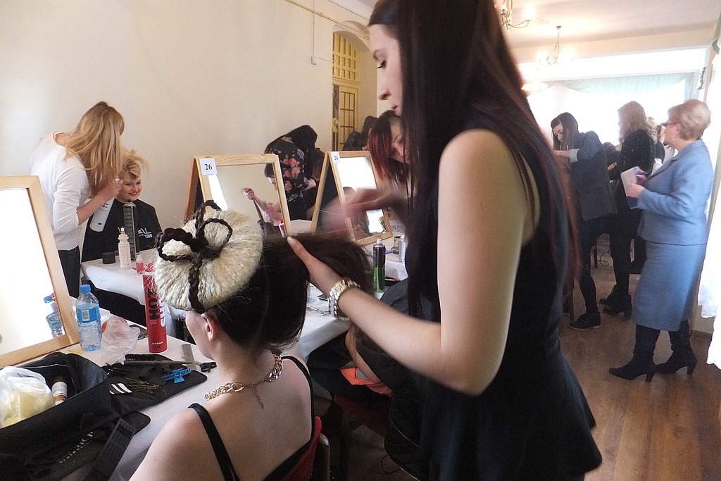 Mistrzynie grzebienia walczą o awans