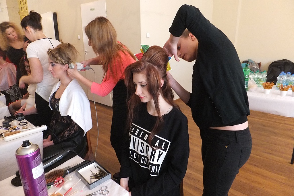 Mistrzynie grzebienia walczą o awans