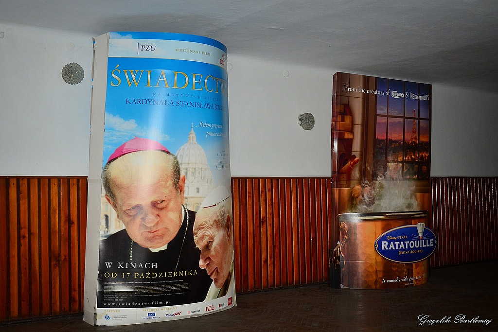 Zatrzymują w kadrze zapomniane miejsca