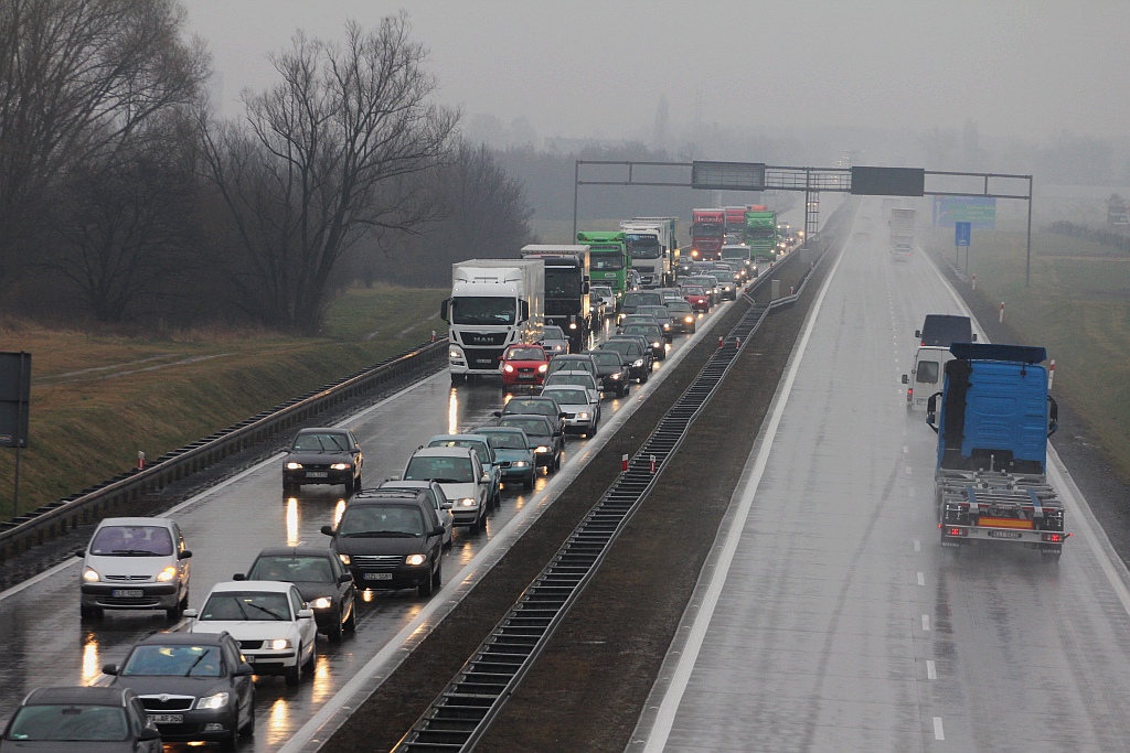 Wypadek na autostradzie A4. Jedna osoba została ranna