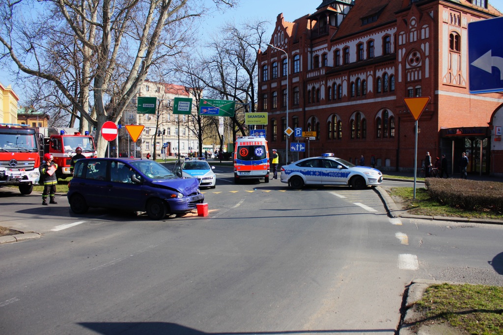 Wypadek na ulicy Muzealnej. 6 osób rannych