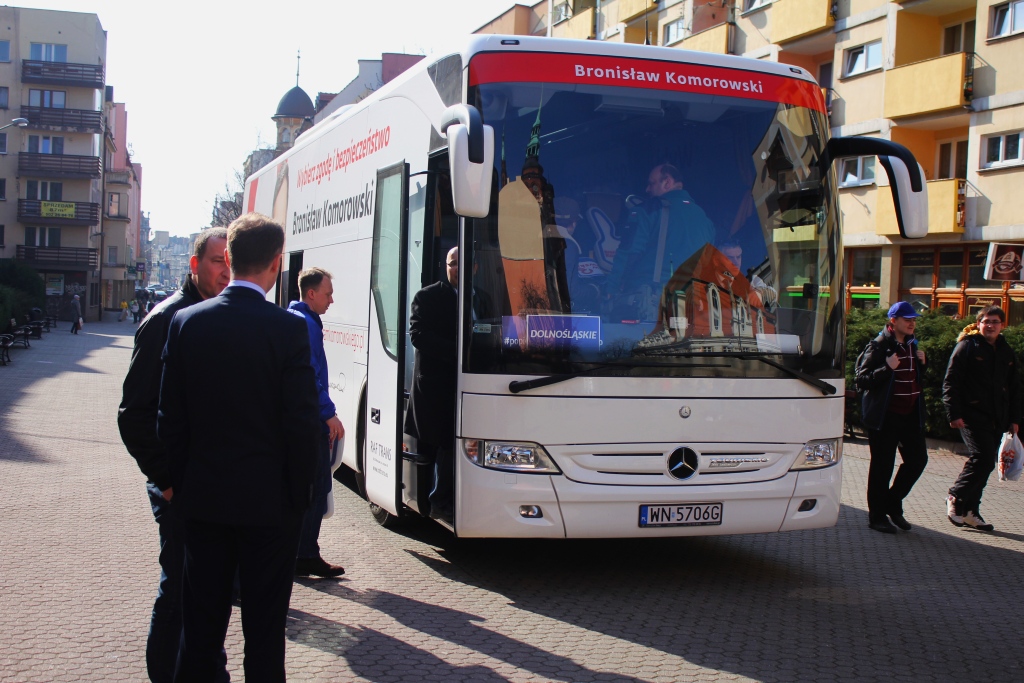 „Bronkobus‟ w centrum miasta. Jajek nie było