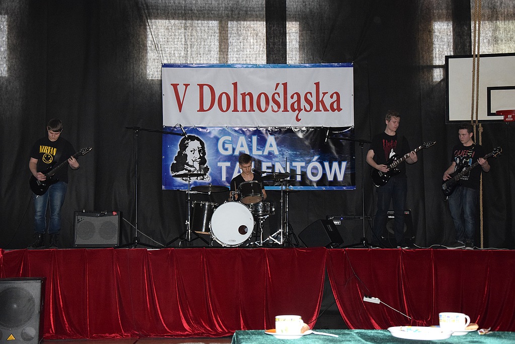 W V LO talent gonił talent