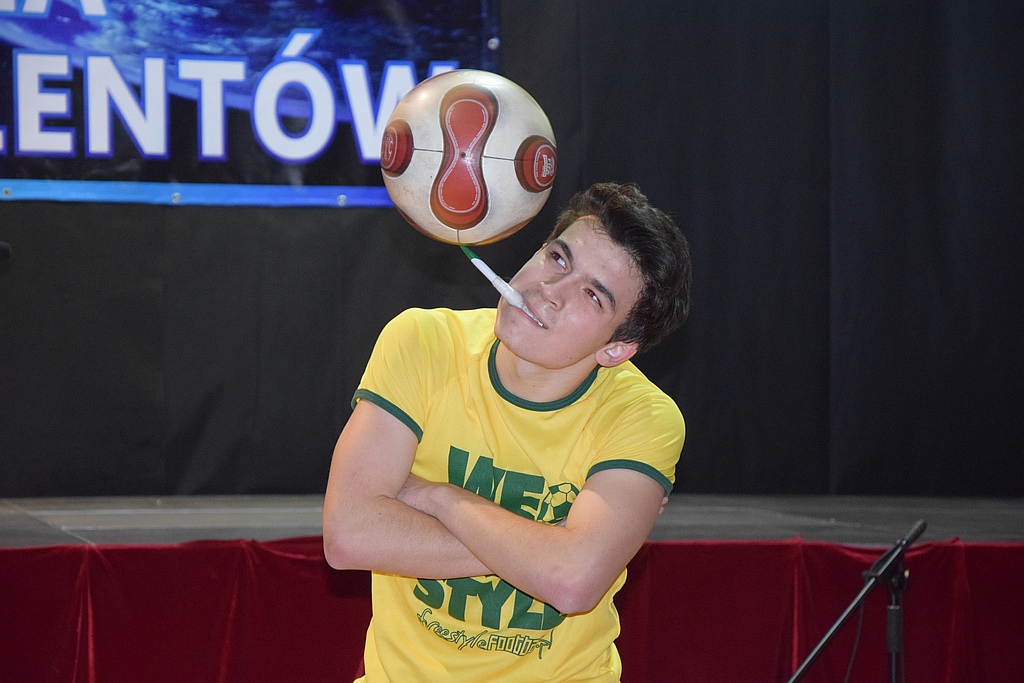 W V LO talent gonił talent