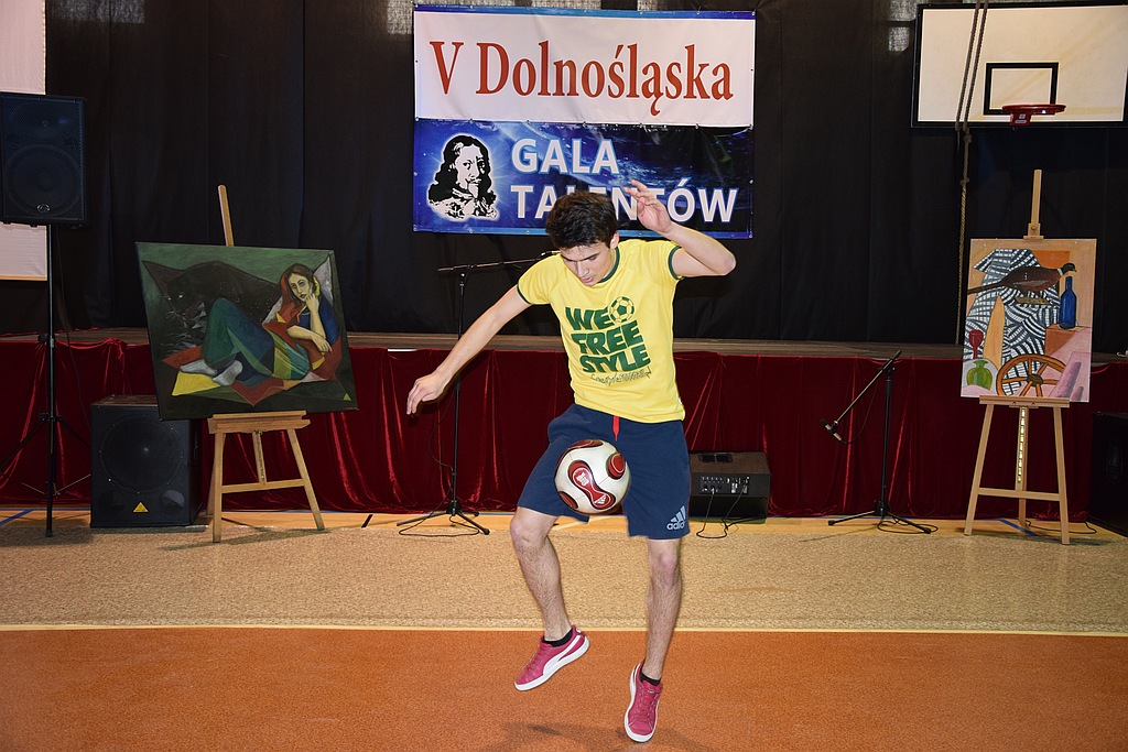 W V LO talent gonił talent