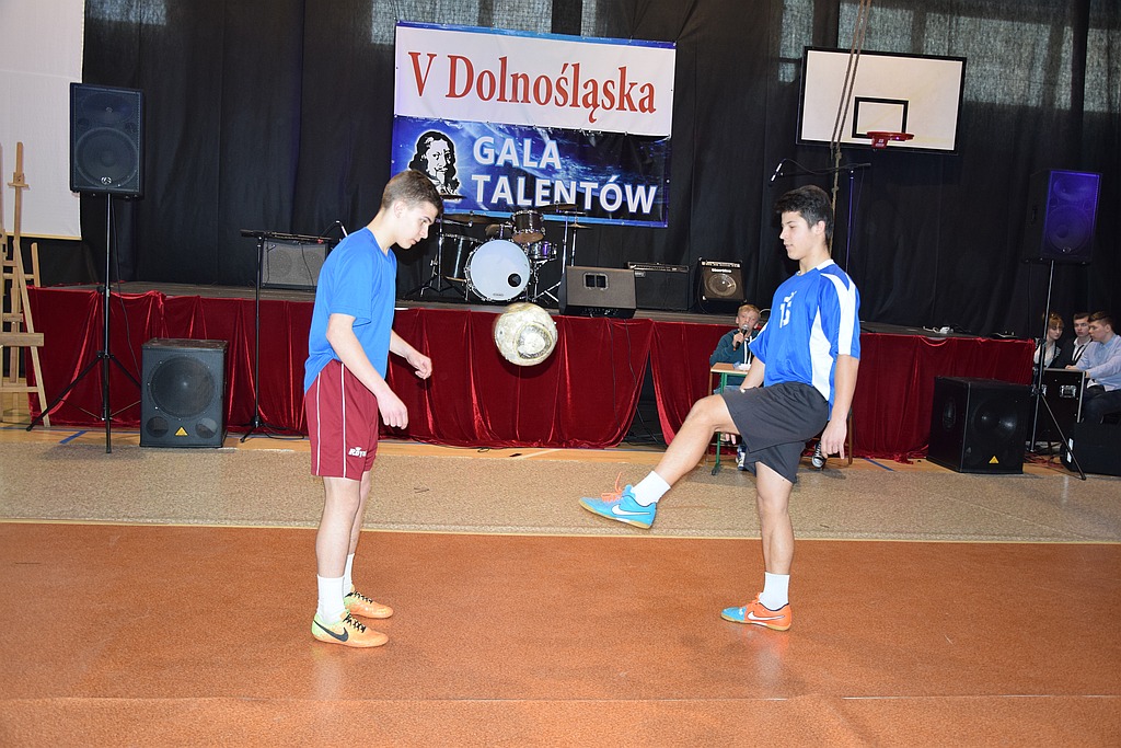 W V LO talent gonił talent