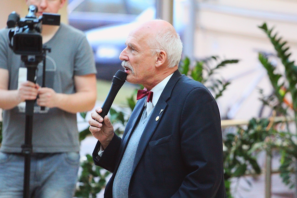 Korwin-Mikke w Legnicy. Na sali komplet
