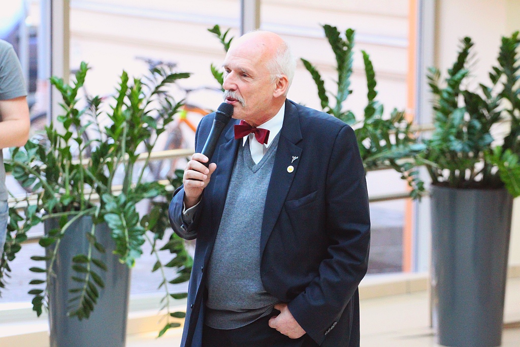 Korwin-Mikke w Legnicy. Na sali komplet