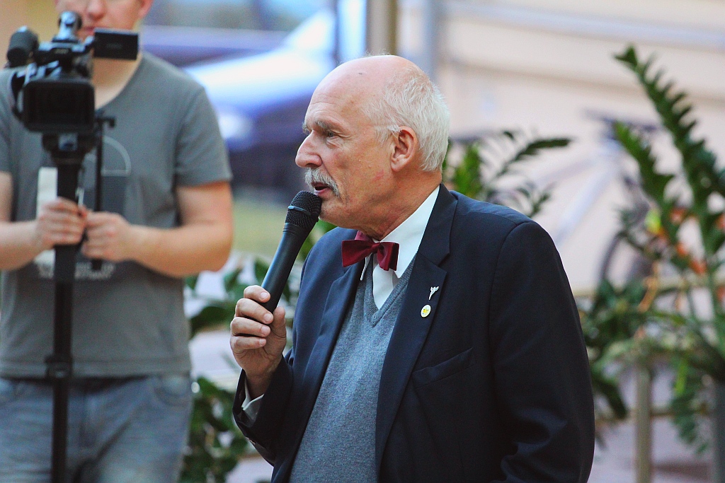 Korwin-Mikke w Legnicy. Na sali komplet