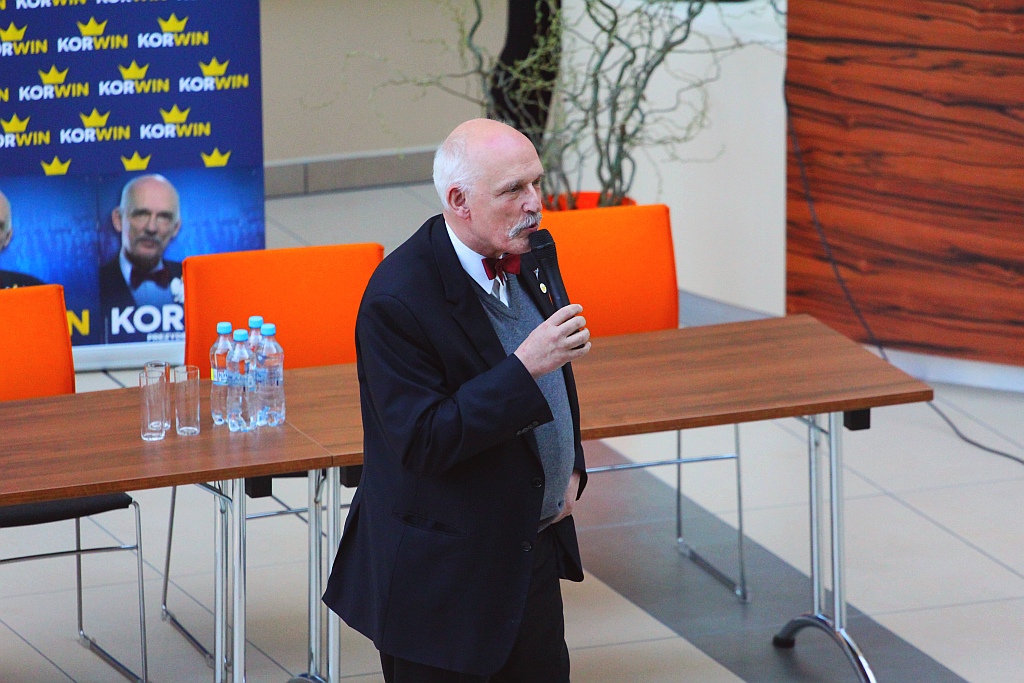 Korwin-Mikke w Legnicy. Na sali komplet